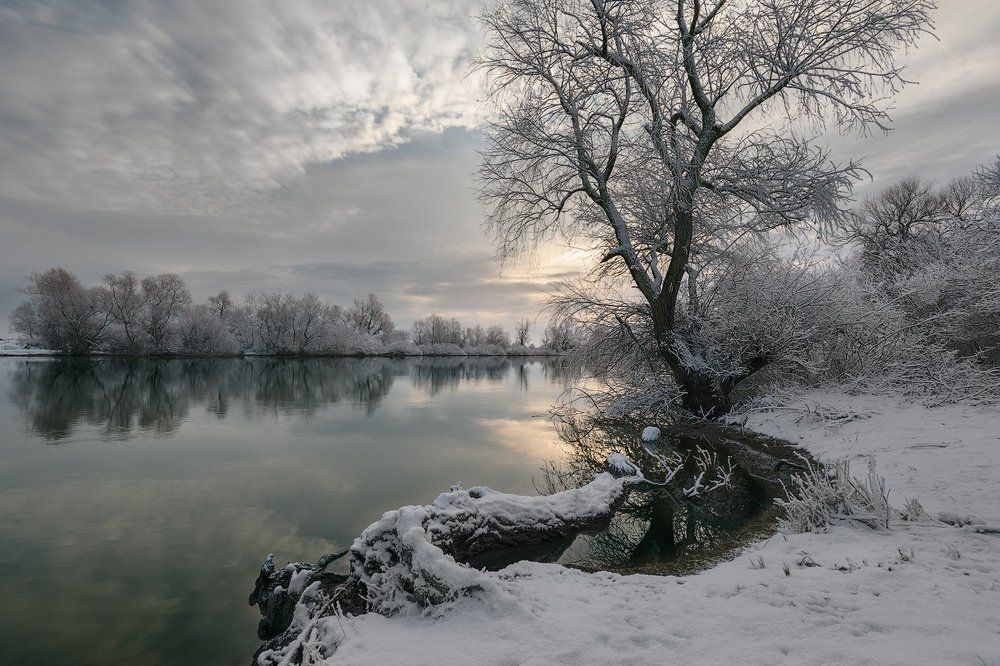 The snow had not yet melted ...