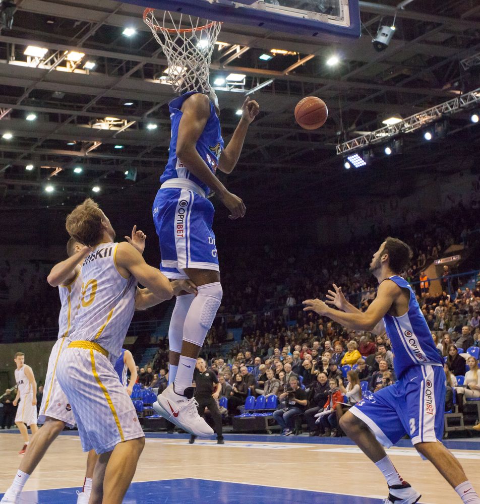 Четырёхочковый бросок