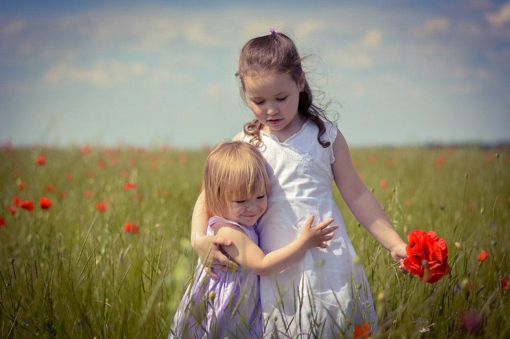 Сестра- это друг на всю жизнь !