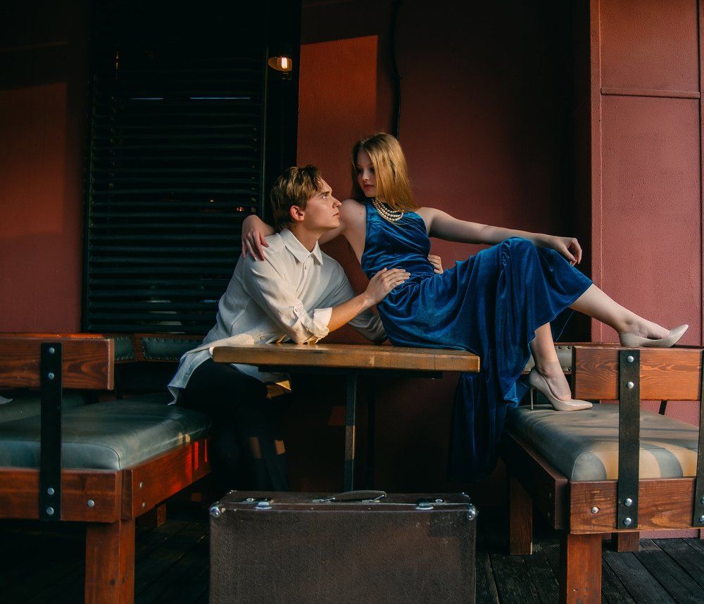 Танцы на столе