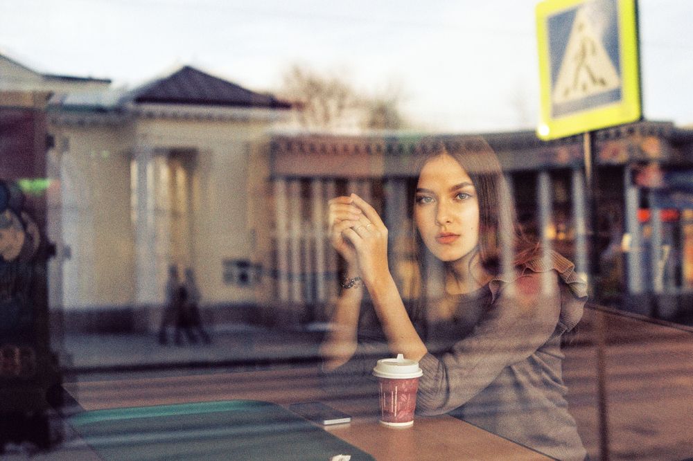 В отражениях витрин