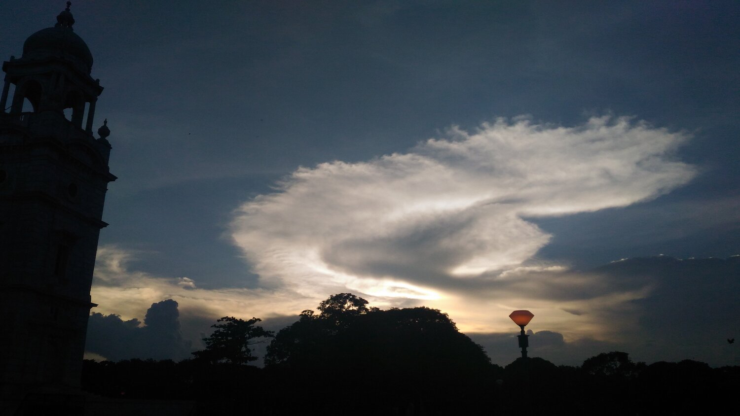 The Dancing Cloud