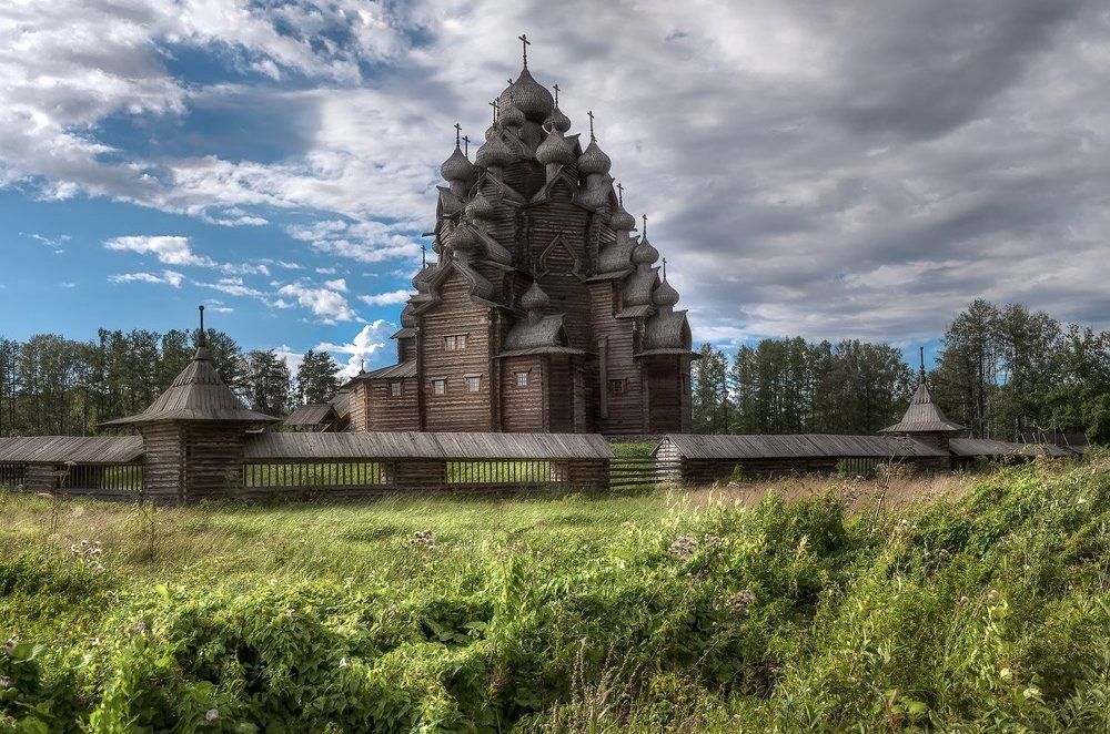 Храм Покрова Пресвятой Богородицы.