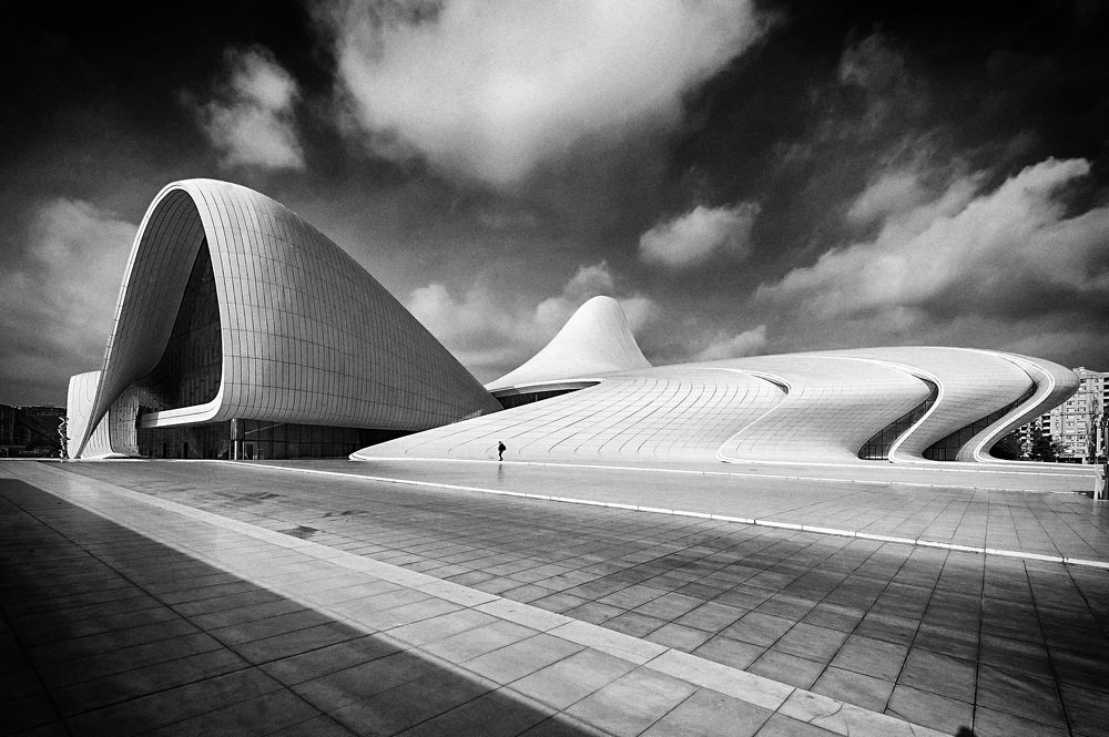 Культурный центр Гейдара Алиева в Баку.