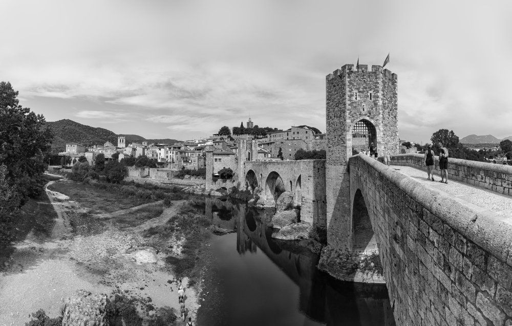 Бесалу. Город открытка