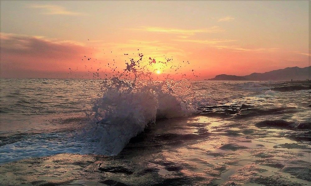 Море волнуется