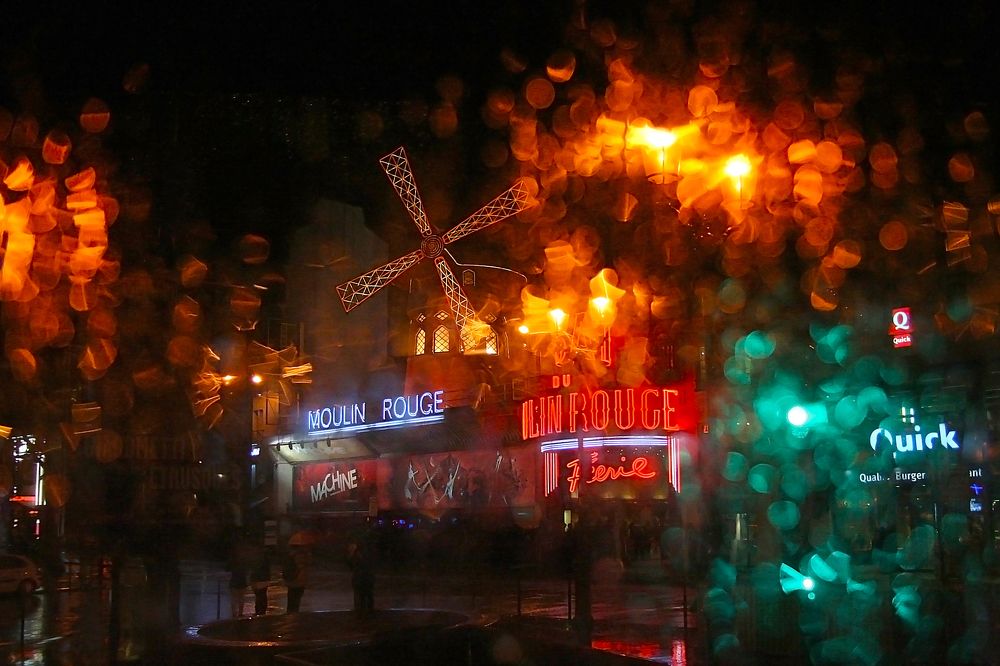 Огни Парижа