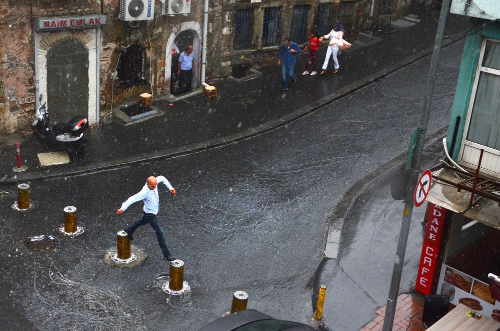 в Стамбуле дождь