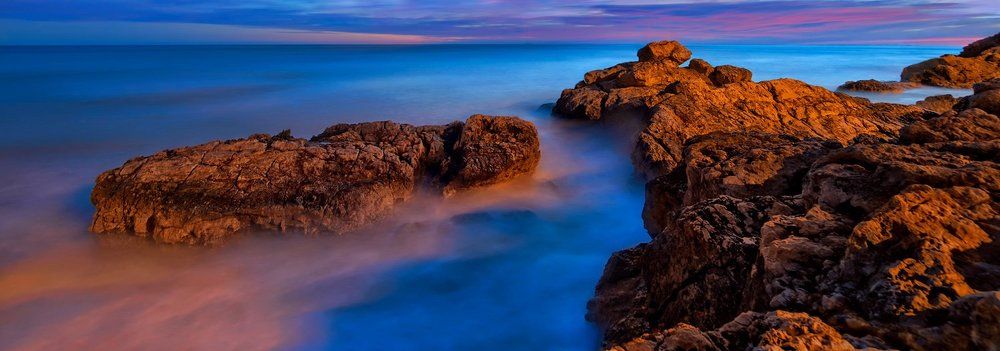 Утро. Синий и красный