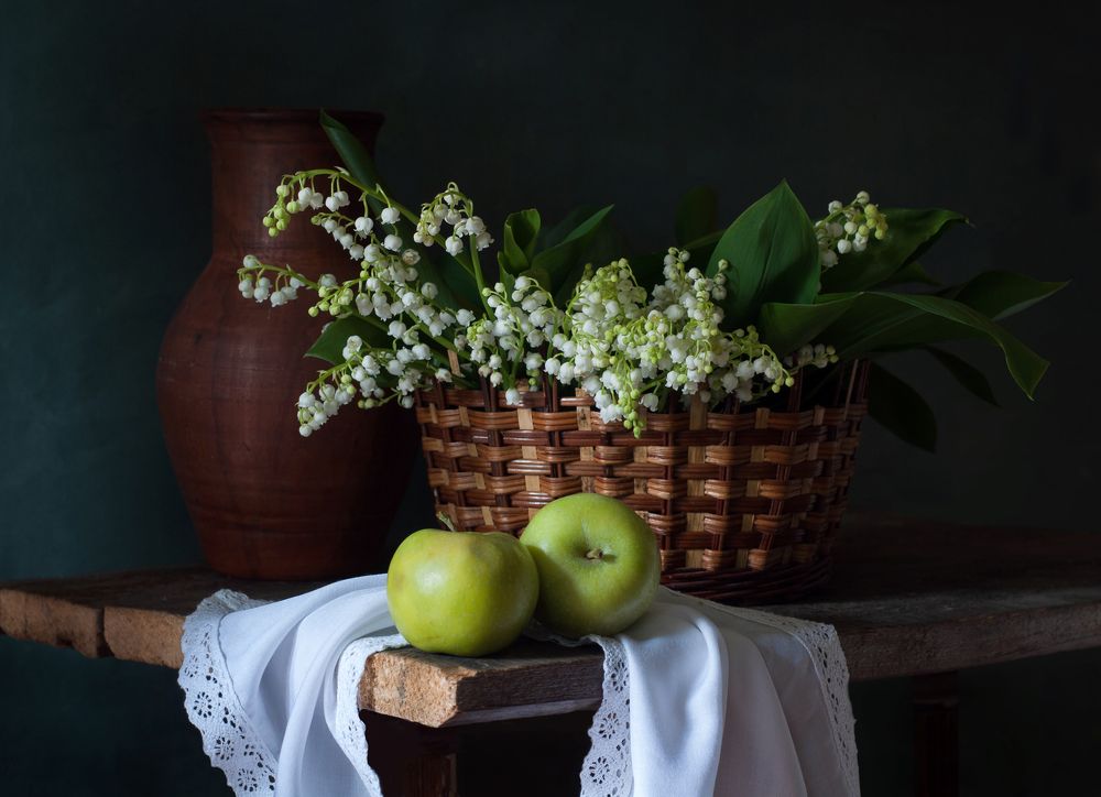 Натюрморт с ландышами