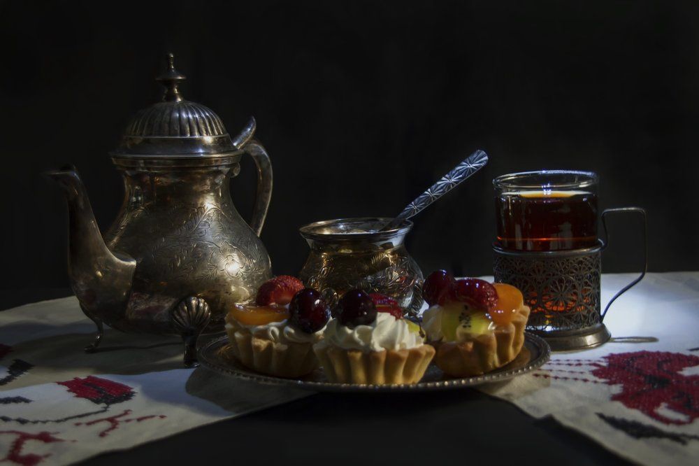 Still life with cakes