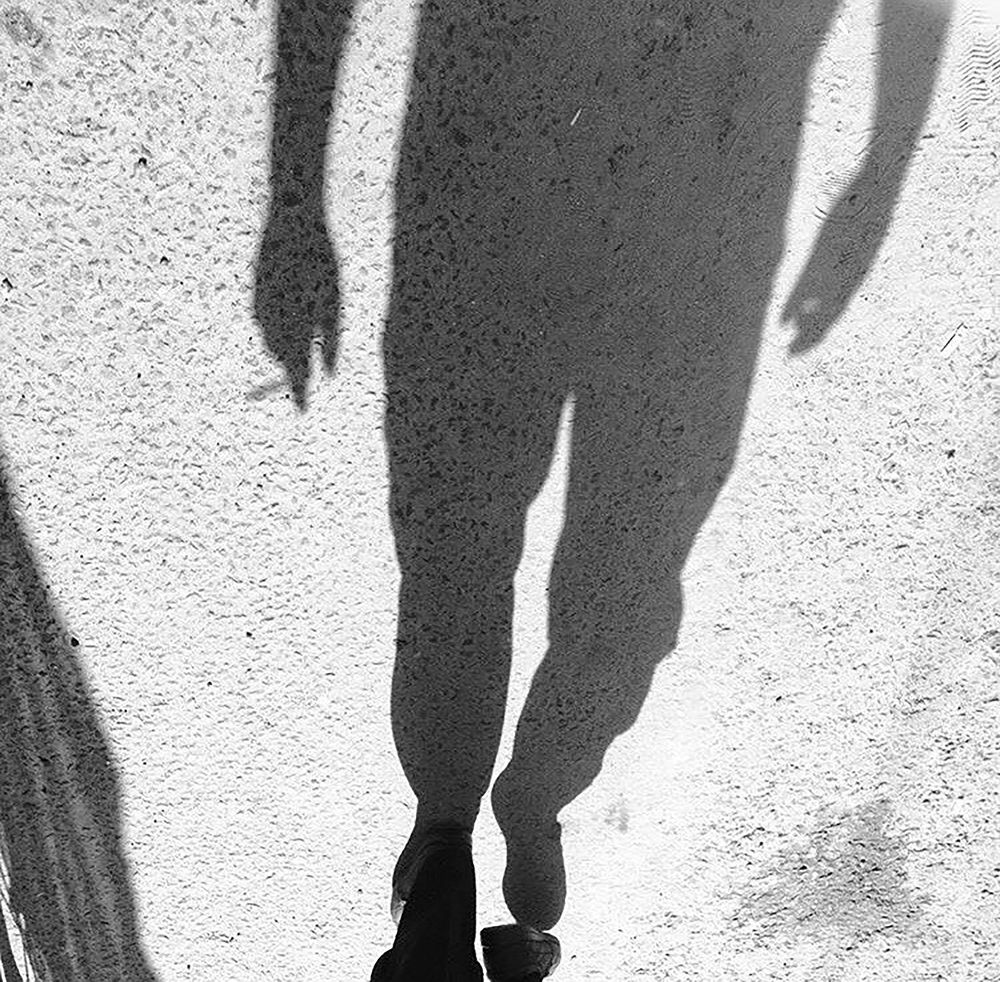 Тени тоже курят