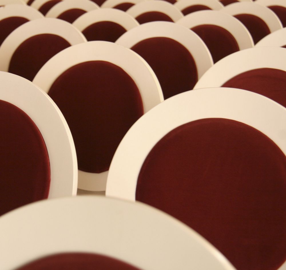 Красно-белый квадрат.