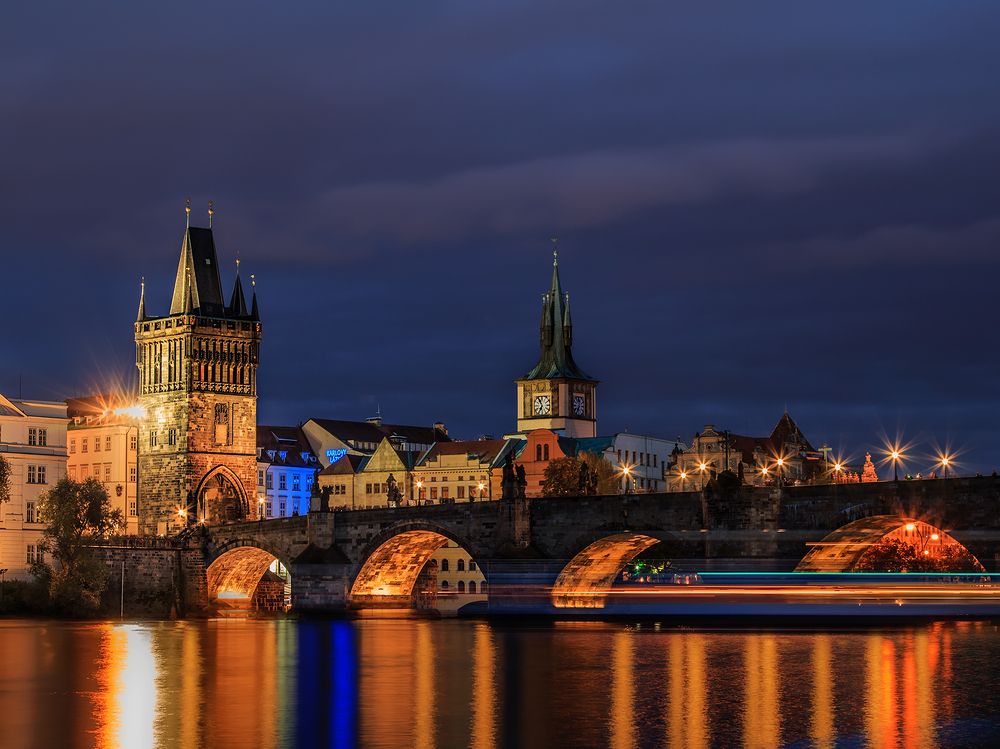 Prague at night,Ка́рлов мост