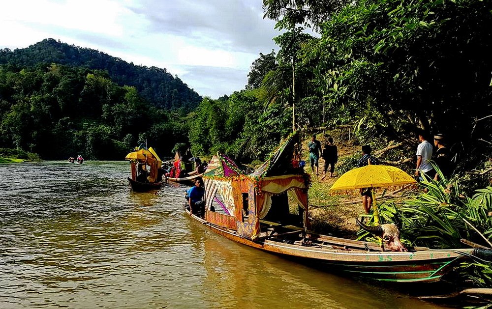 The King's Boat in The Wild River