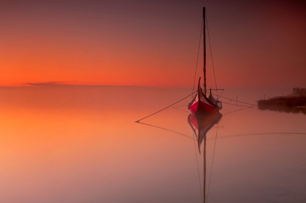 red boat