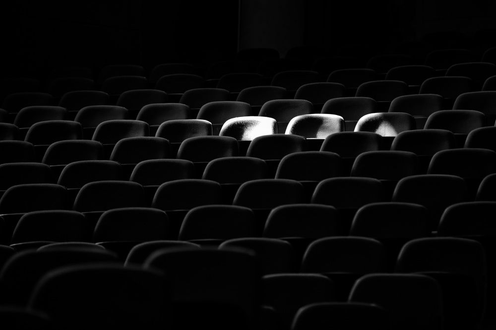 Kursi Kosong  ( Empty chair )