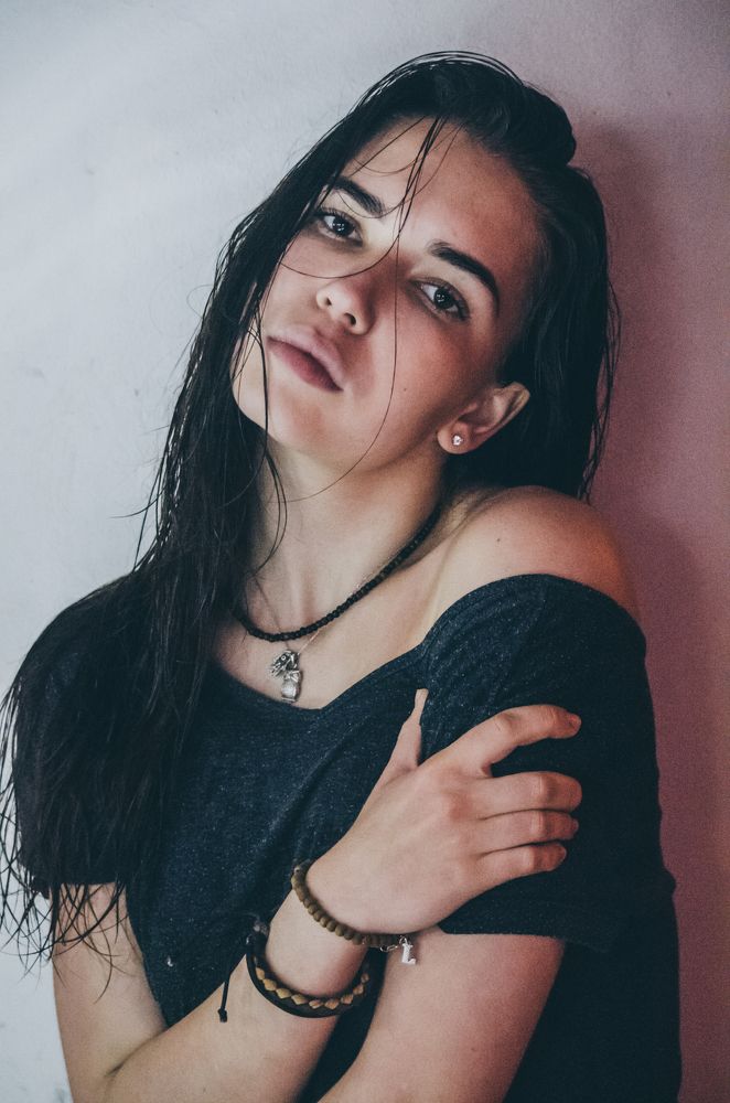 Плачь, детка, плачь от любви.