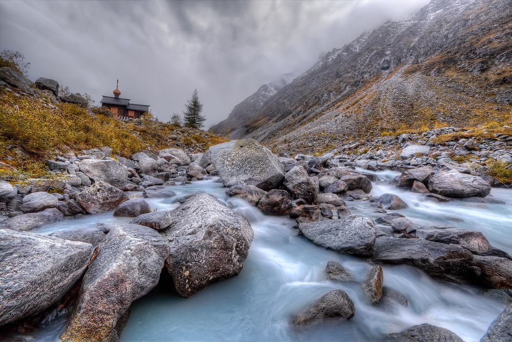 ЗЕМЛЯ СИЛЬНЫХ ДУХОМ