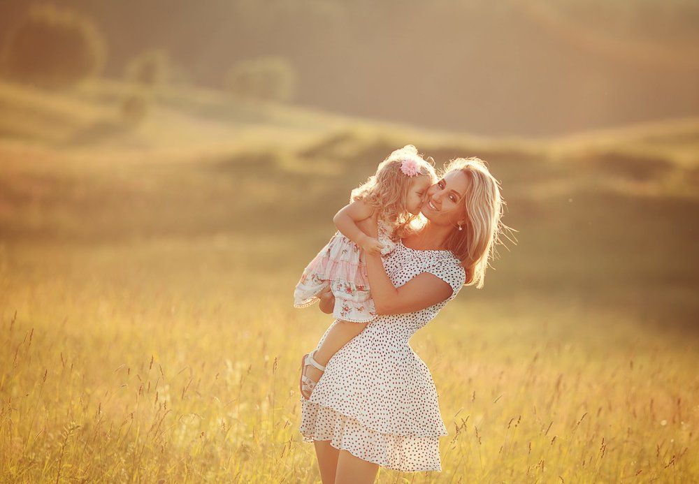 теплый вечер на холме