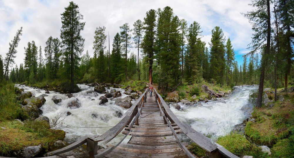 Хакасия, Западный Саян, речка Она