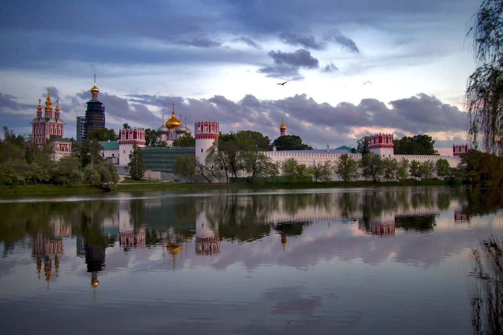 Новодевичий после грозы.