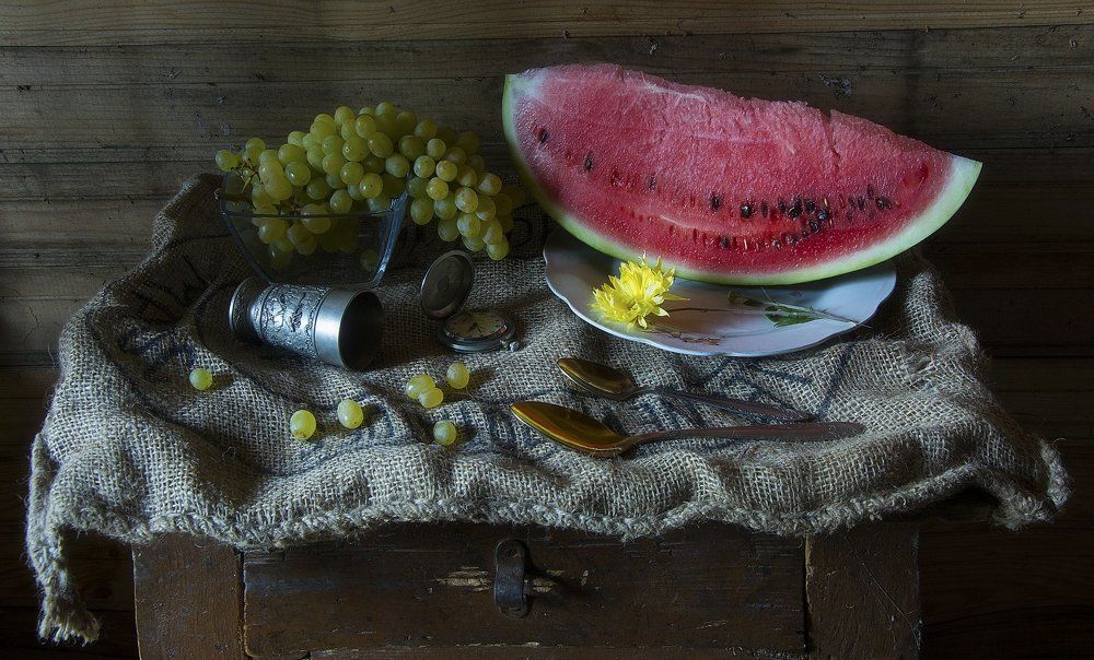 Натюрморт с арбузом