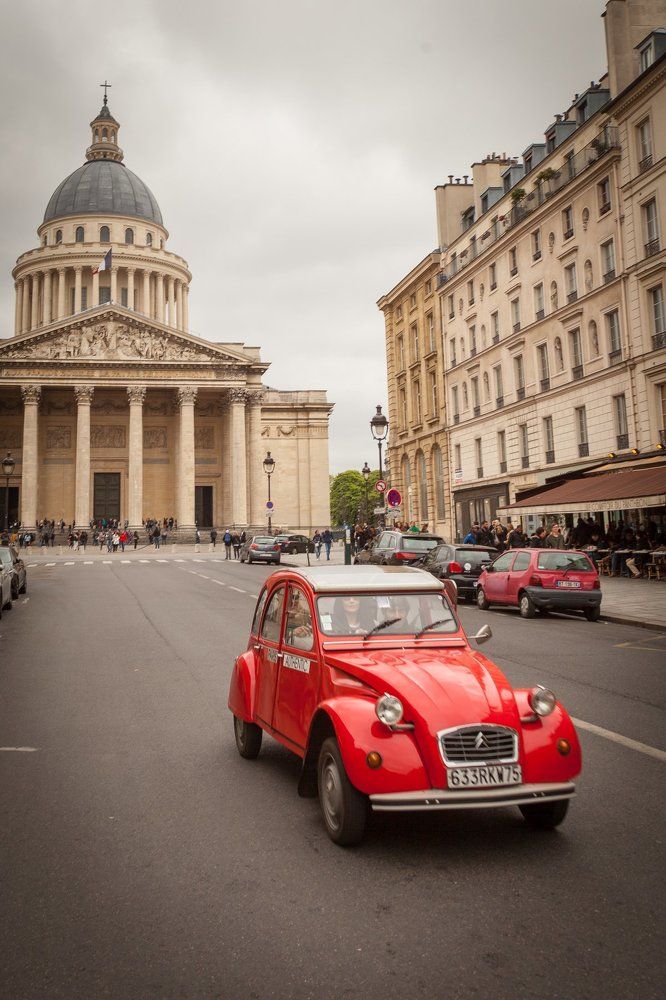 Улицы Парижа.