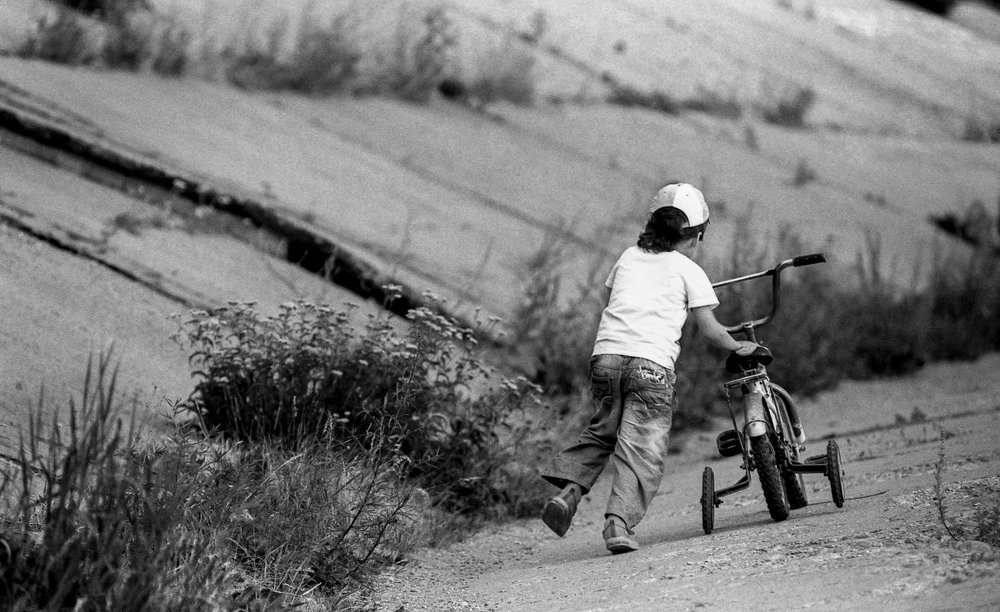 Убегающий мальчик.