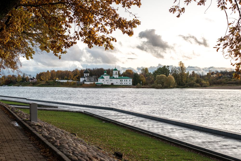 Мирожский монастырь