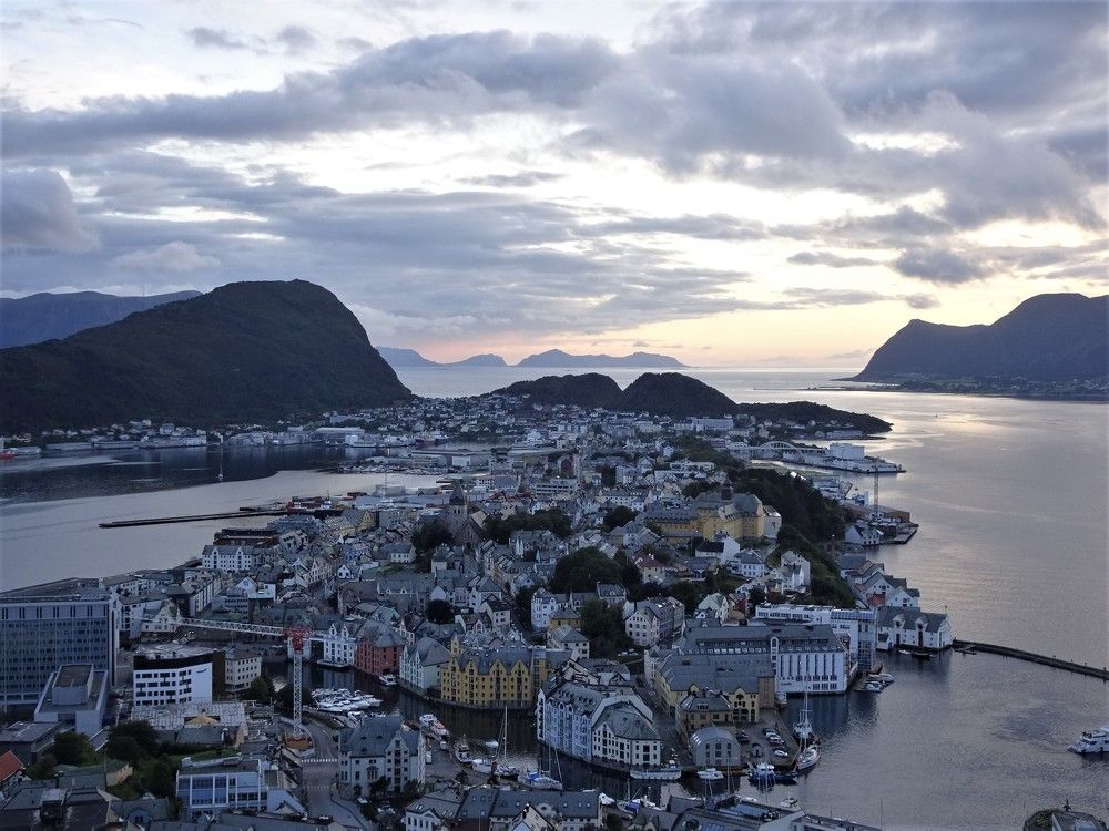 Олесунн на закате