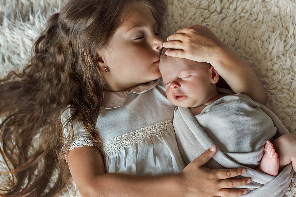 Нежность сестры к брату.