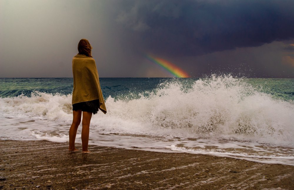 Радуга в шторм -хороший знак!