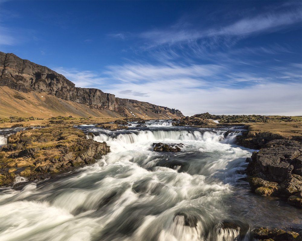 Nameless water stream.