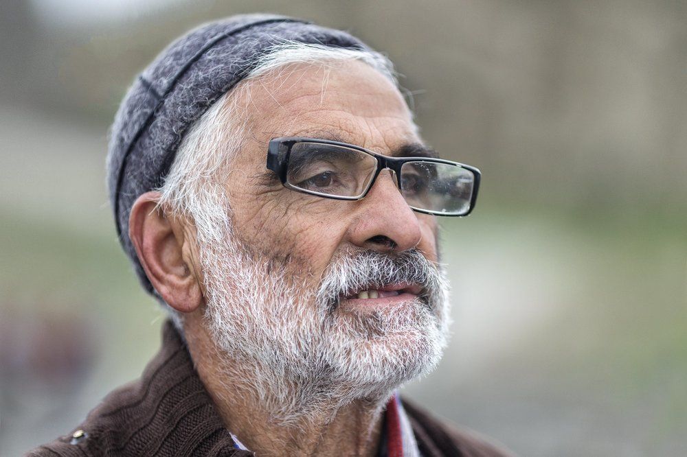 Грузия в лицах. Продавец сувениров