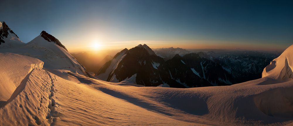 Рассвет над Катунским хребтом
