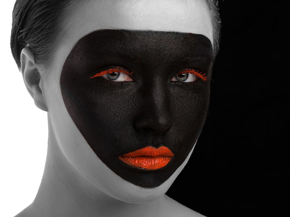 Черная маска