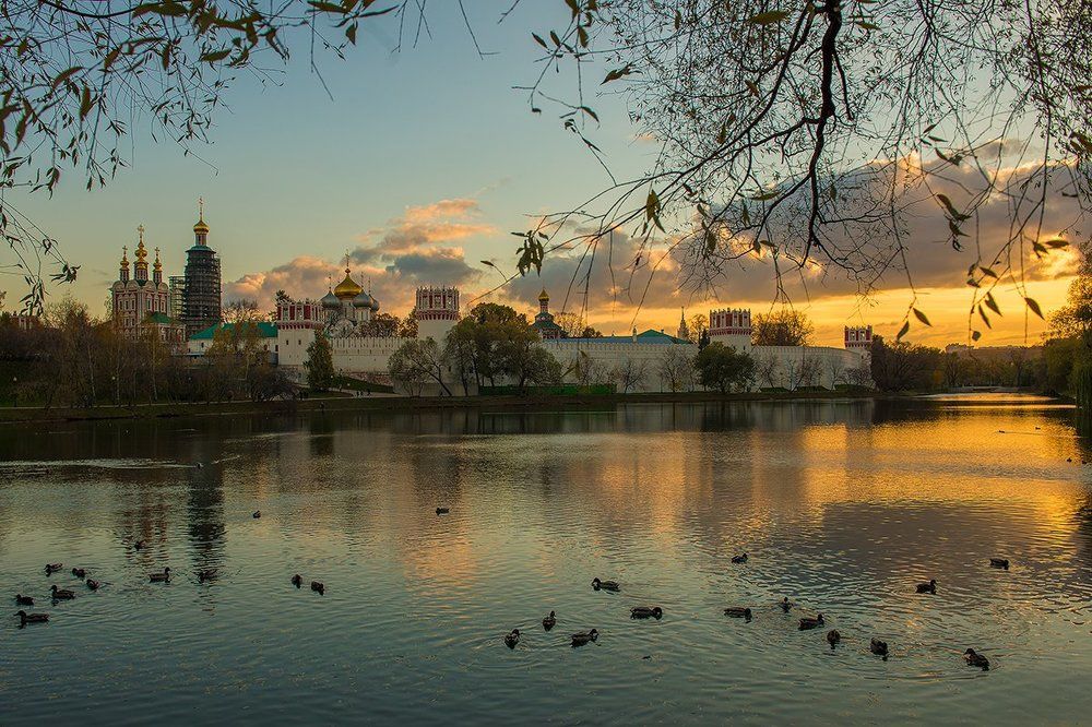 вечерний Новодевичий