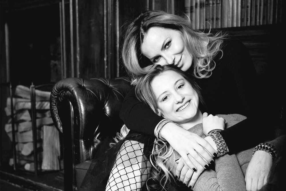 Мама и Дочка.