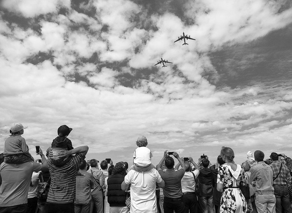 Летят самолёты