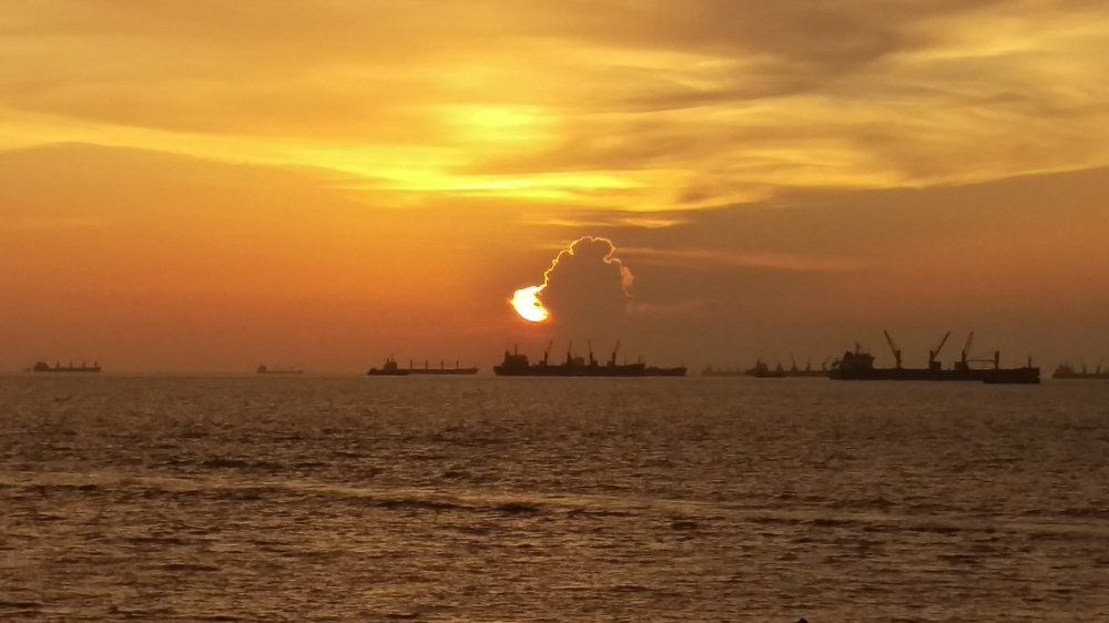 End of A Beautiful Day in A Busy Sea