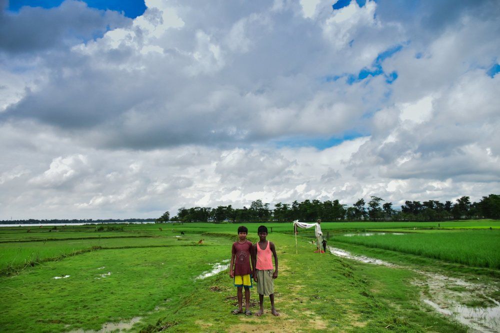 The sky is watchale in autumn