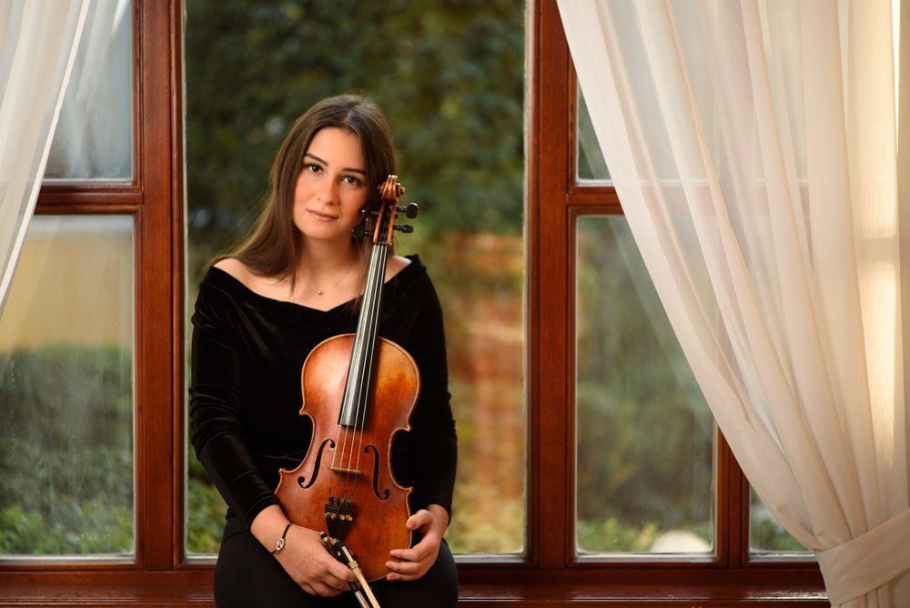 Словно отзвуки музыки..