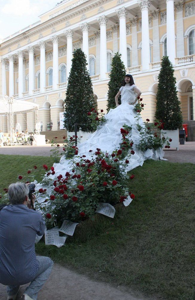 Платье Элизабет Браун. Инсталляция.