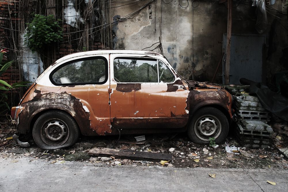 Abandoned Car, Talat Noi, Bangkok