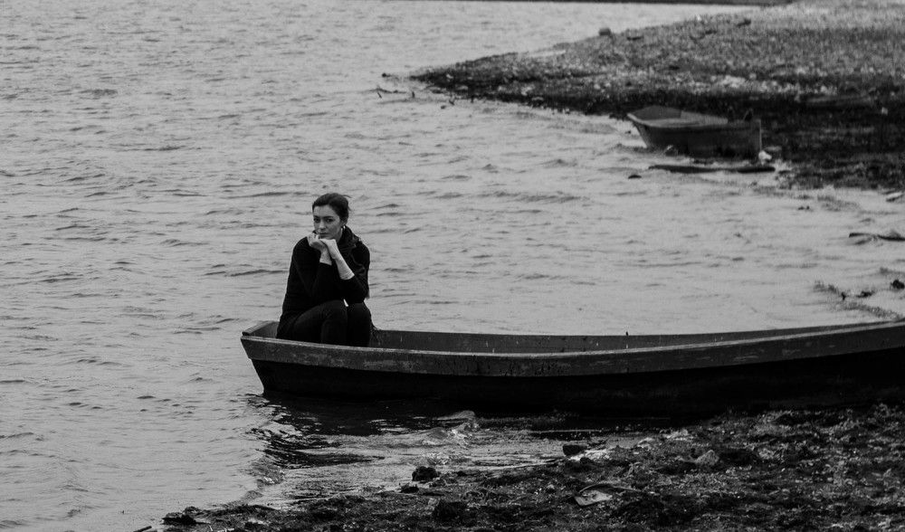 Девушка в лодке