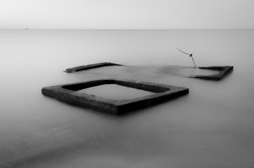 Морской пейзаж. Чайка и кораблик.