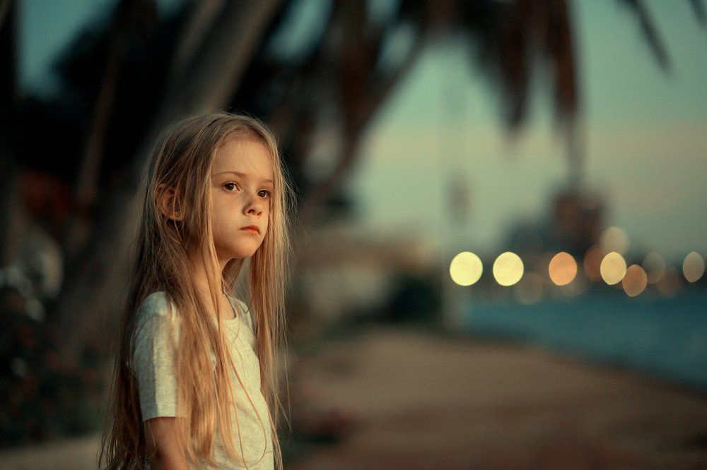 Задумалась