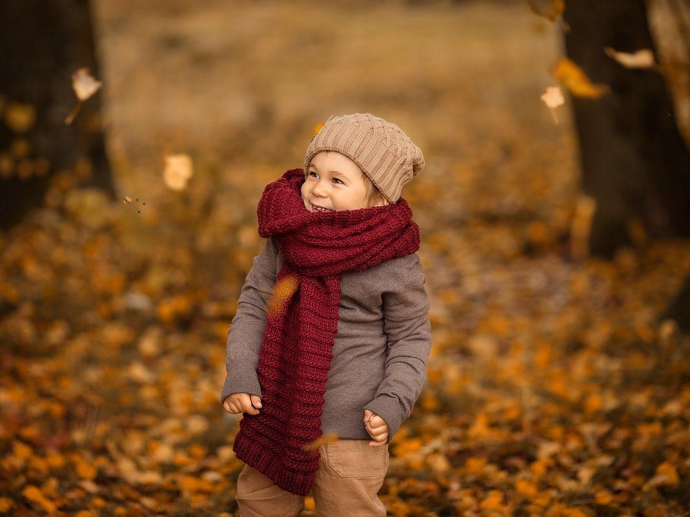 Гномик радуется