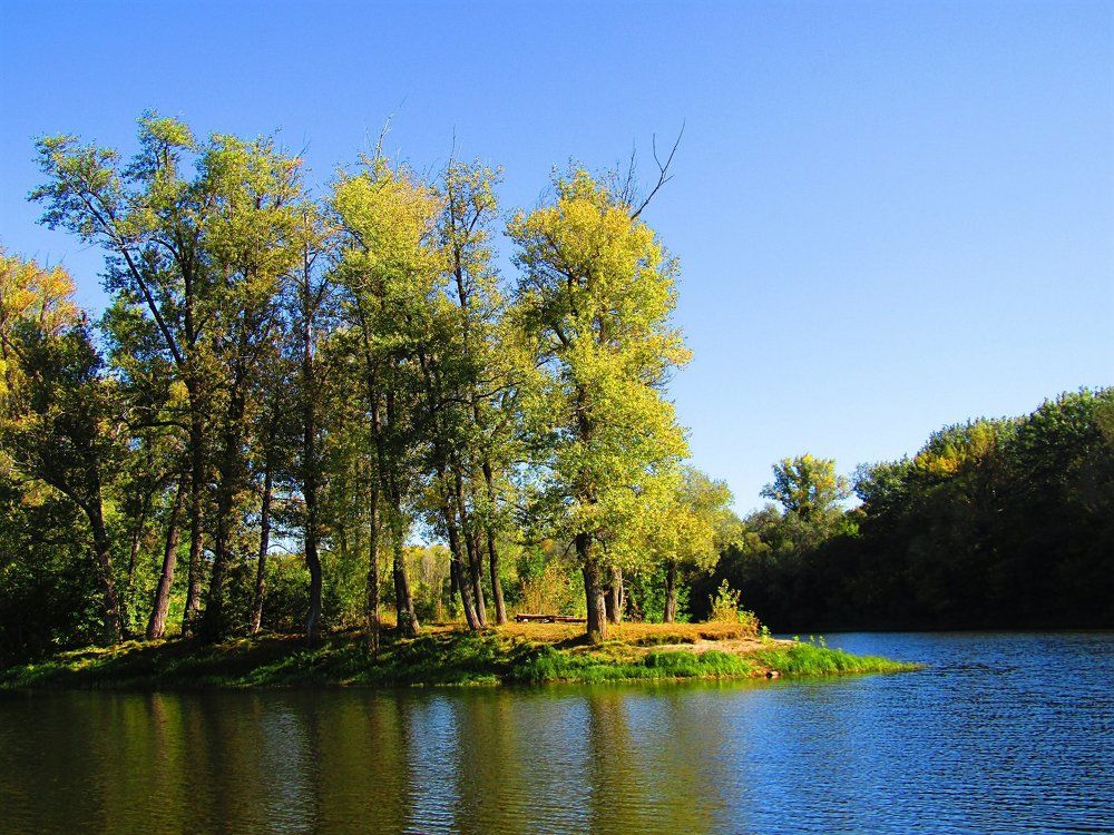 Каменное озеро